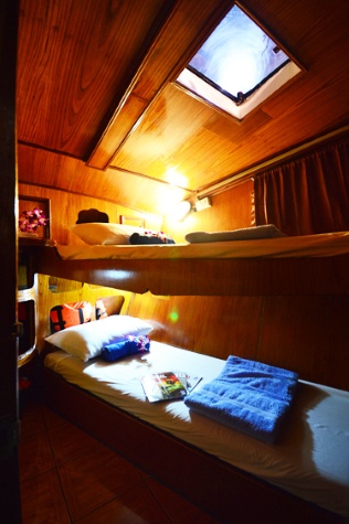 Manta Queen 6 twin bed cabin from Phuket dash Scuba (www.phuket-scuba.com), your personal Thailand liveaboard adviser
