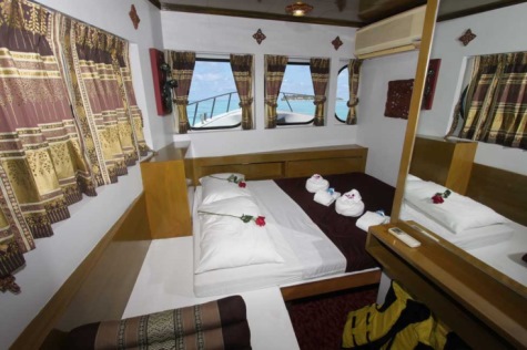 Pawara master cabin from Phuket dash Scuba (www.phuket-scuba.com), your personal Thailand liveaboard adviser