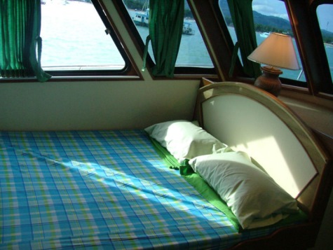 Somboon 3 double bed cabin from Phuket dash Scuba (www.phuket-scuba.com), your personal Thailand liveaboard adviser