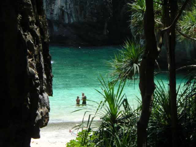 Photo of the famous Maya Bay on Phi Phi Ley.