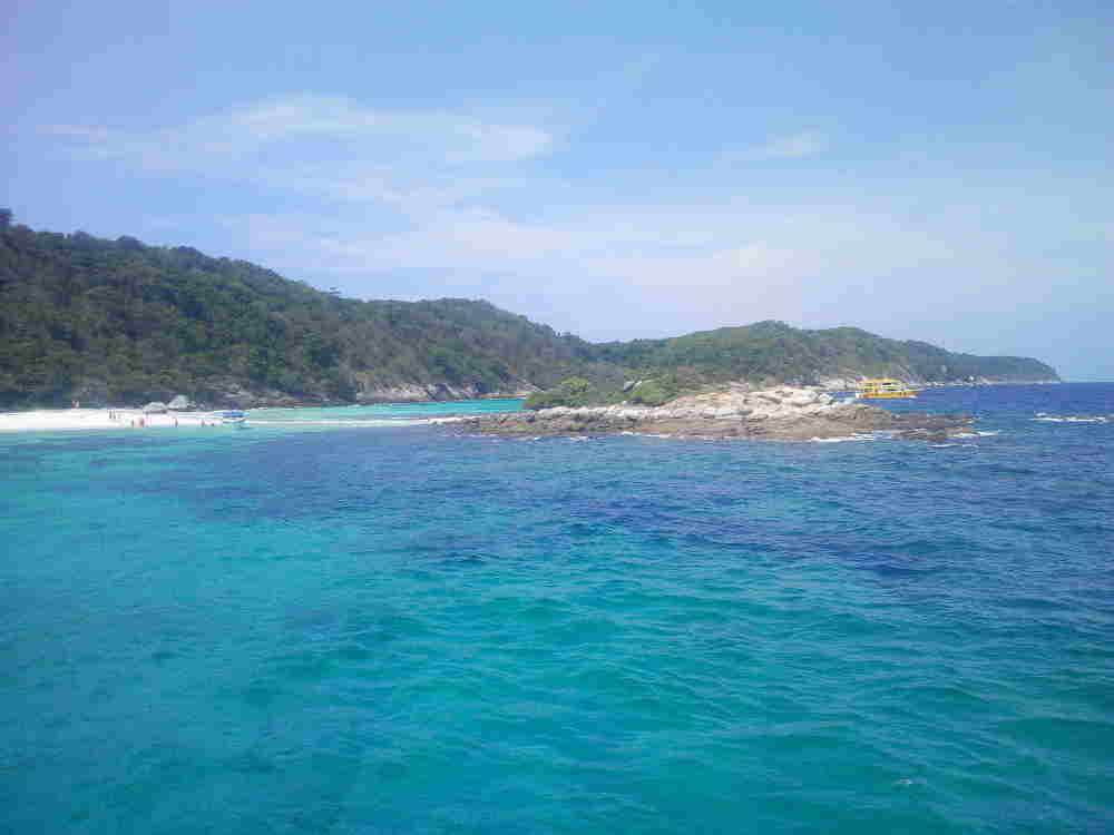 Photo of the South tip of Koh Racha Noi.